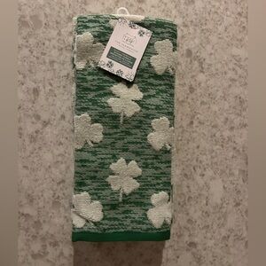 Shamrock Patterned Hand Towels ( set of 2)